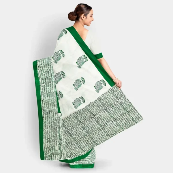 White With Green Figure & Scripted Motif Silk Printed Saree - Image 4