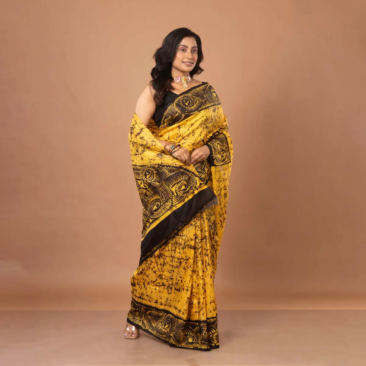 Mustard With Back Hand-Wax Batik Bishnupur Silk Saree - Image 2
