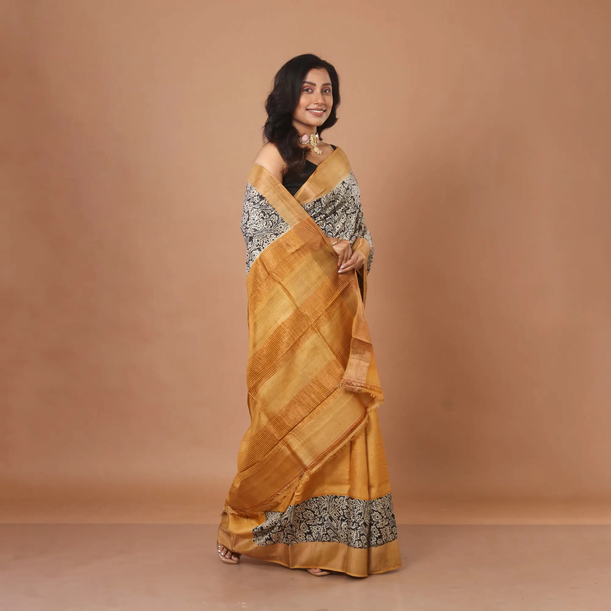 Charcoal & Natural Floral Block-Printed With Mustard Zari Tussar Saree - Image 3