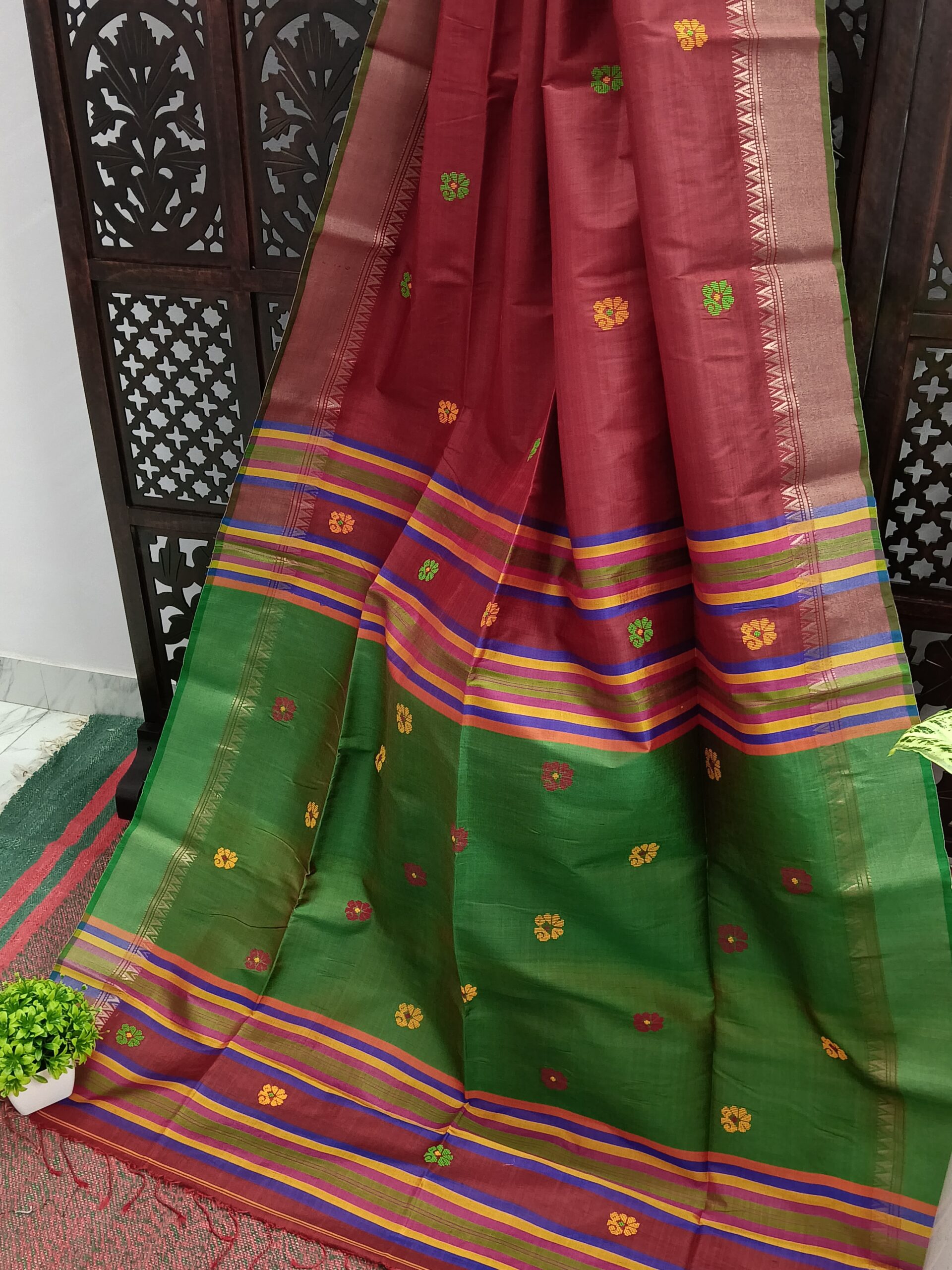 Maroon and Green Bishnupuri Katan Silk Kalakshetra Saree - Image 3